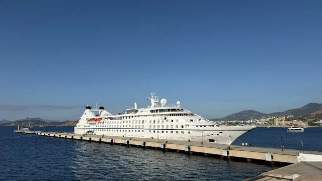 Star Legend Kruvaziyeri 300 Yolcusuyla Bodrum Limanı'na Yanaştı