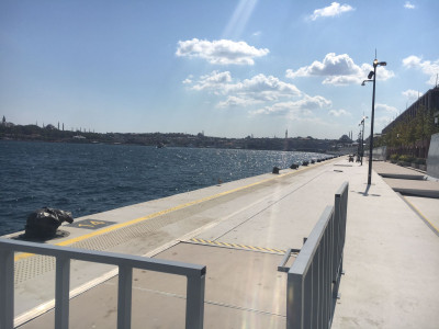 14-arrive to pier.jpeg