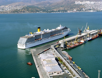Izmir Port 2.jpg